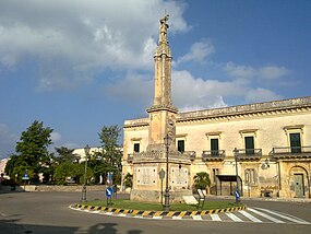 Piazza san Giorgio Bagnolo del Salento Lecce.jpg