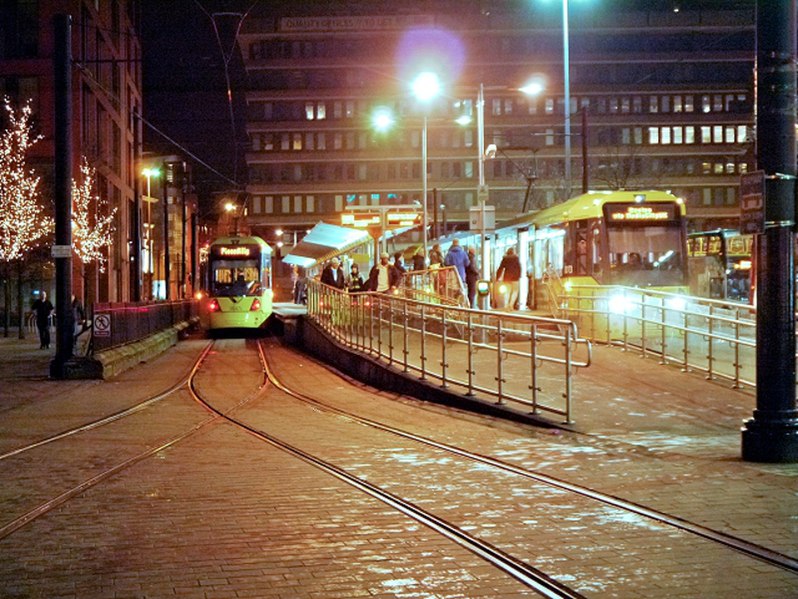 File:Piccadilly Gardens Tram Station, David Dixon, 3795002.jpg