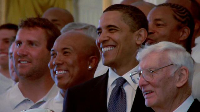 President Obama poses with the Steelers in 2009. Left to right: Ben Roethlisberger, Hines Ward, Obama, and Dan Rooney.