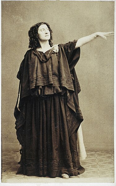 File:Portrait d'Adélaïde Ristori (1822-1906), tragédienne italienne, dans Médée. PH15429.jpg