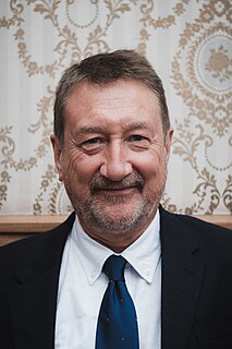 <span class="mw-page-title-main">Steven Knight</span> British screenwriter and film director
