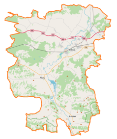 Mapa konturowa powiatu dębickiego, blisko centrum na prawo u góry znajduje się punkt z opisem „Dębica”