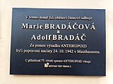 Praha - Vinohrady, Záhřebská 6, pamětní deska Marii a Adolfu Bradáčovým