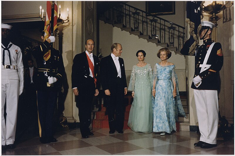 File:President Gerald Ford, First Lady Betty Ford, President Valéry Giscard d'Estaing, and Anne-Aymone Giscard d'Estaing.jpg