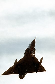 In questa foto è evidente l'ampia ala a delta del Mirage III