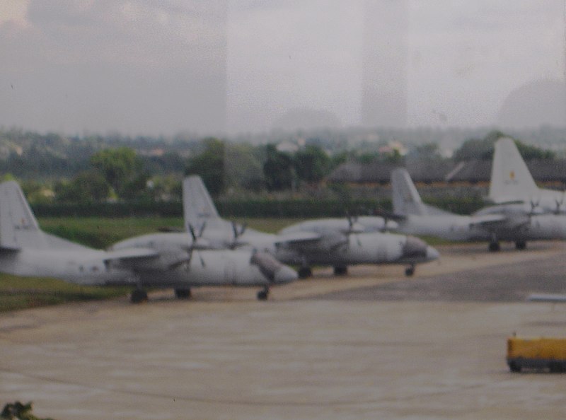 File:Ratmalana airport ramp area.JPG