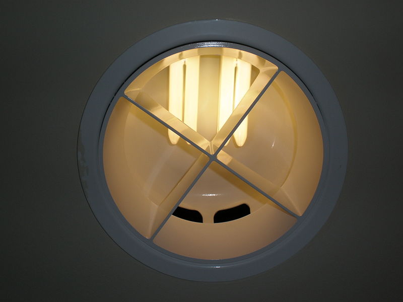 File:Recessed 4 socket CFL ceiling light.JPG