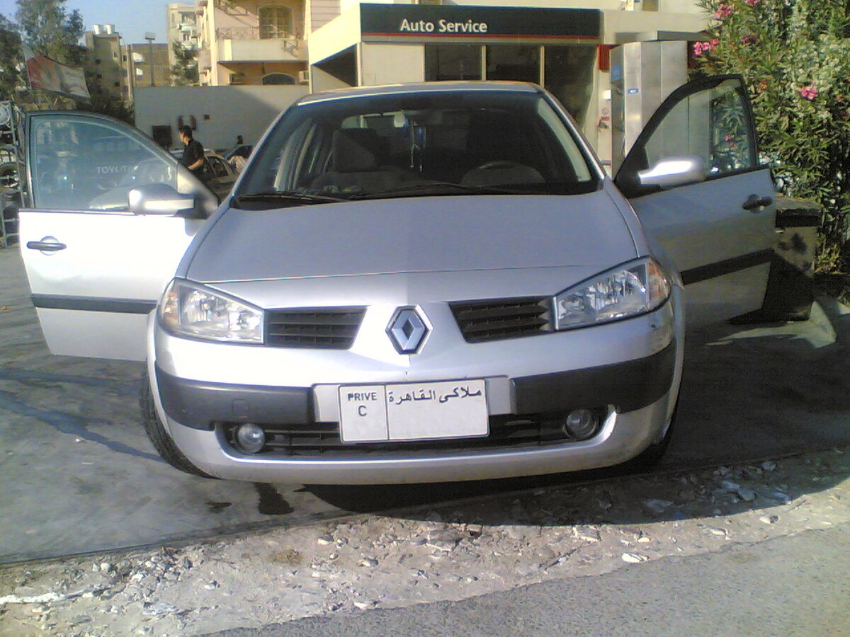 File:Renault Mégane II Facelift front 20091206.jpg - Wikipedia