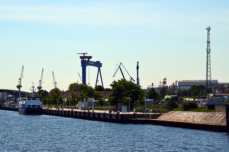 File:Rostock Hafen 25.JPG