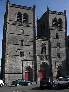 Saint-Mąka-Katedra Saint-Pierre-et-Saint-Flour.jpg