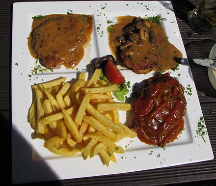 Pfefferrahm, Jäger, and Zigeuner Schnitzel with Pommes