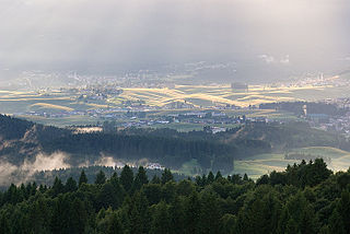 <span class="mw-page-title-main">Sette Comuni</span> Seven comuni that formed a Cimbrian enclave in the Veneto region of north-east Italy