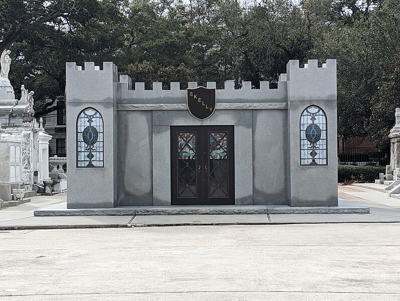 File:Skelly castle tomb, St Louis Cemetery 3, New Orleans, Louisiana, USA.jpg