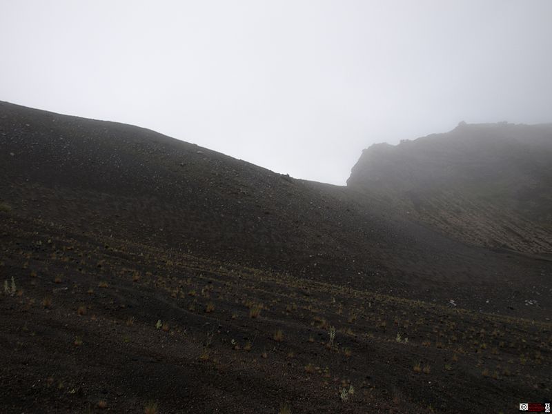 File:Slopes at the Crater, Irazu Volcano, Costa Rica - Daniel Vargas.jpg