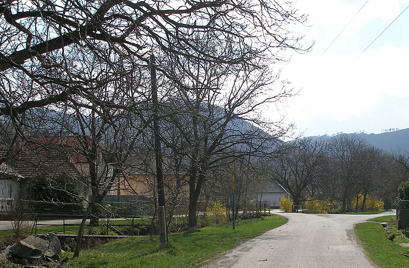 File:Slovakia Podhradik 8.JPG