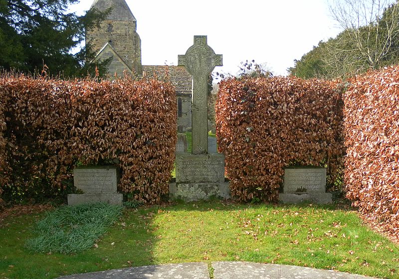 File:St Giles' Church, Horsted Keynes (Macmillan Family Grave).JPG