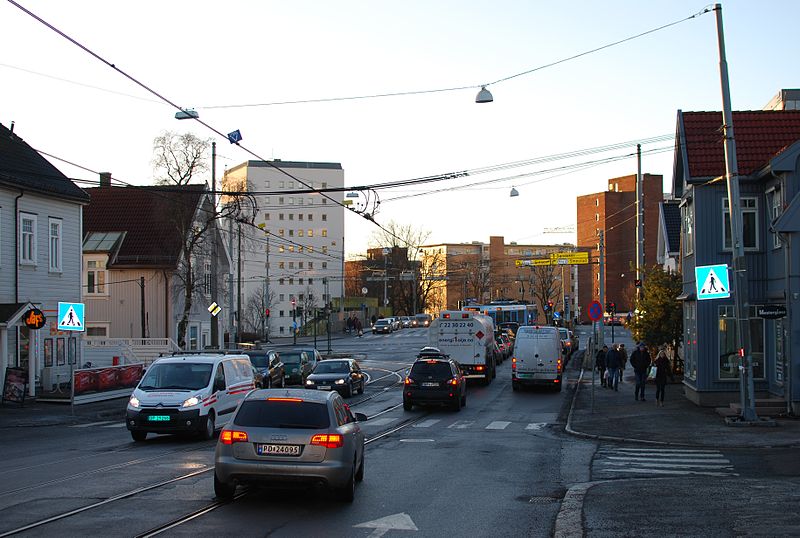 File:Storokrysset sett fra Grefsenveien.JPG