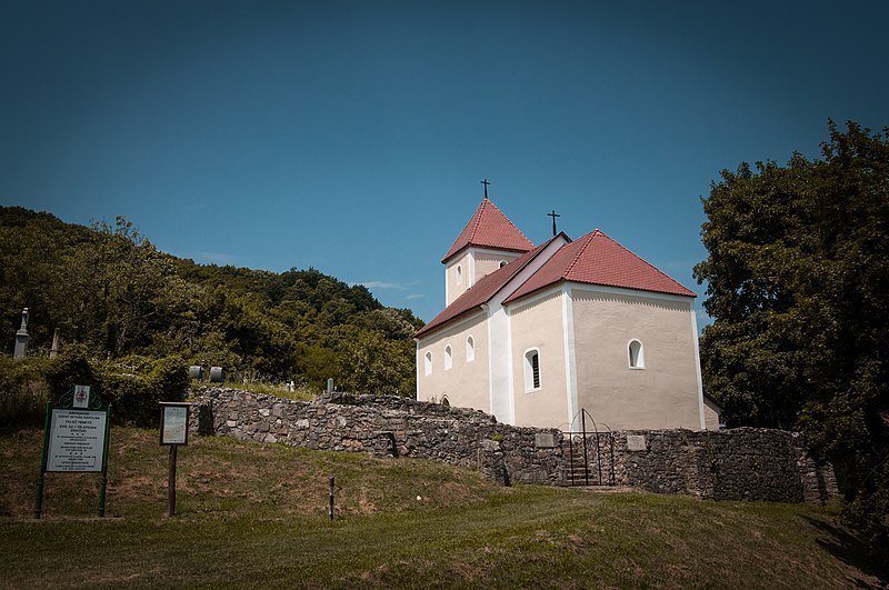 File:Szent István-kápolna.jpg