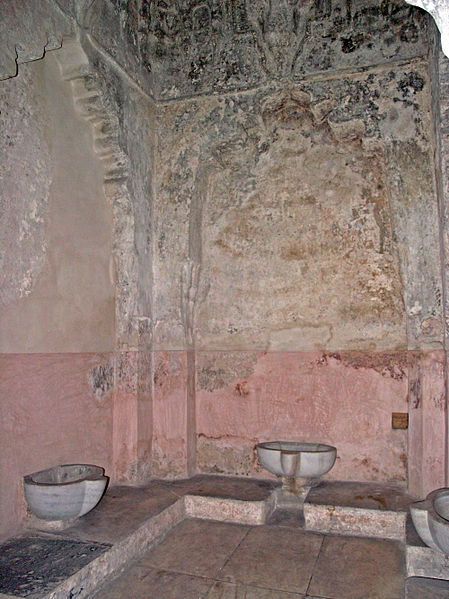 File:THES-Bey Hamam hot chamber 2.jpg