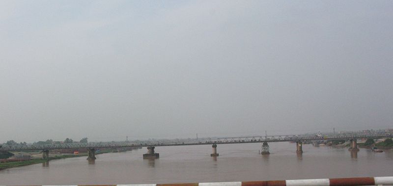 File:Thai Binh river viewed from new Phu Luong Bridge.jpg