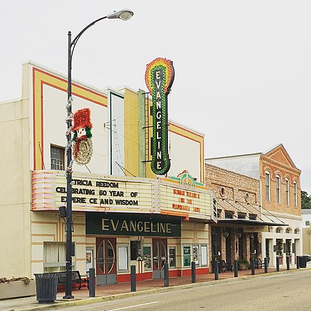 The Evangeline Theatre in New Iberia, Louisiana.jpg