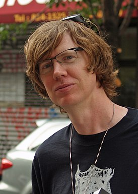 Thurston Moore la Festivalul Cărții din Brooklyn în 2008