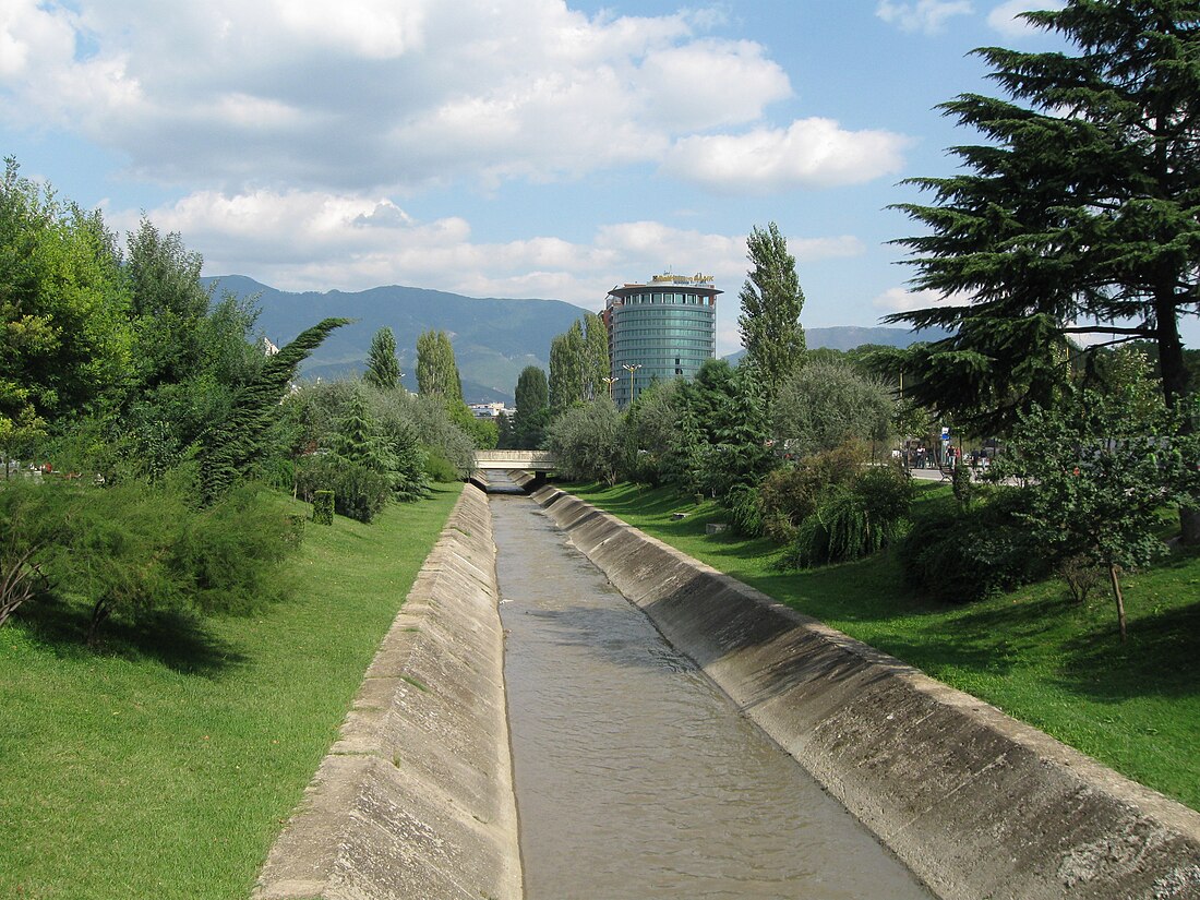 File:Tirana-Lana river.JPG