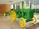 Tractor John Deere expuesto en el Museo Aquagraria