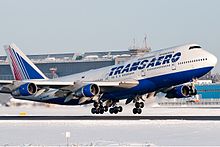 Boeing 747-300 della Transaero Airlines in partenza dello hub principale Mosca-Domodedovo, Russia.