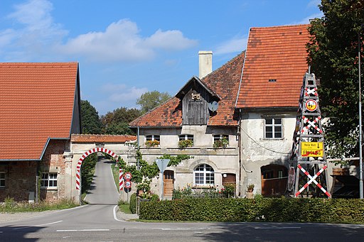 Treherz - panoramio (2)