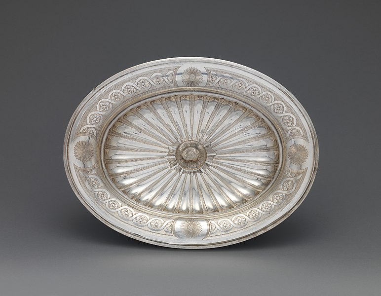 File:Tureen with cover and liner MET DP225866.jpg