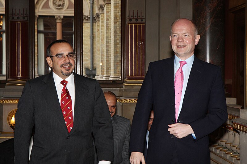File:UK Foreign Secretary William Hague meeting the Crown Prince of Bahrain in London, 30 November 2010. (5220364317).jpg