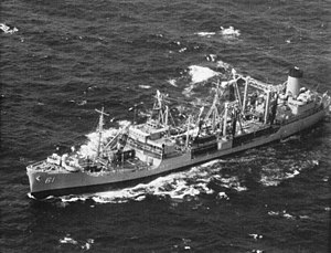 USS Severn (AO-61) 1970 жылы іске қосылды.jpg