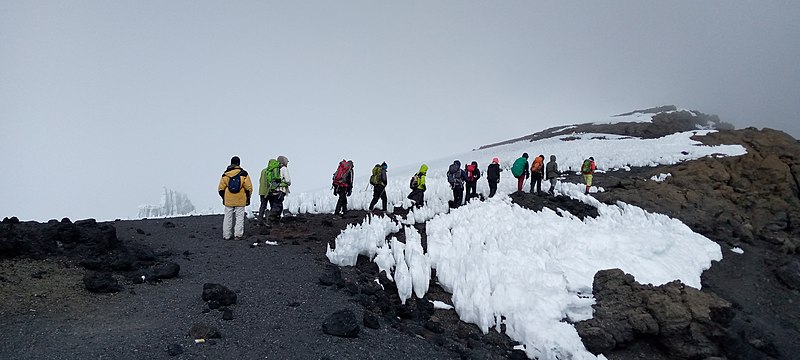 File:Uhuru Peak Level 5 of UWCEA Outdoor Pursuits .jpg