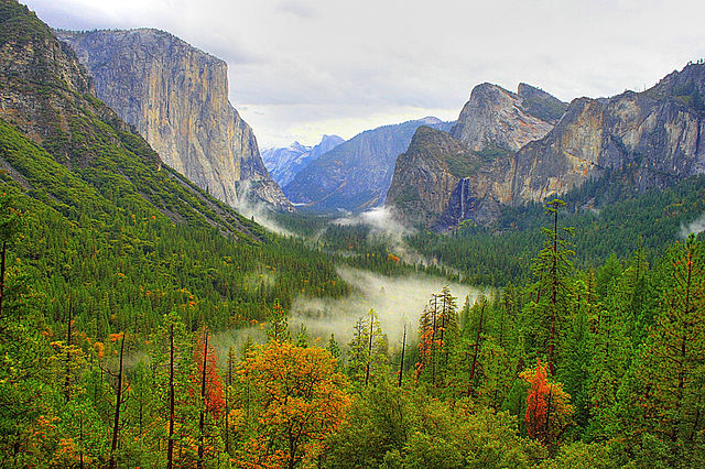 File:Vale_Yosemite.jpg