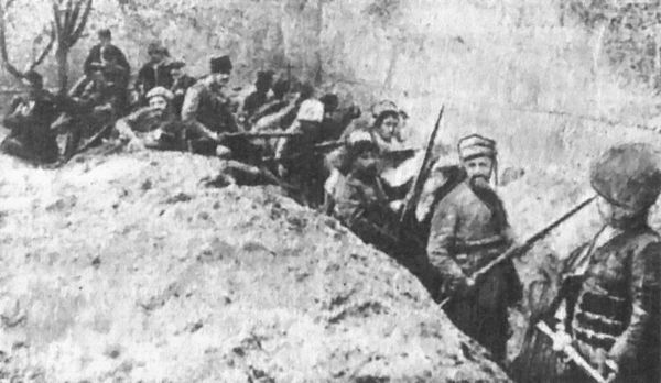 Siege of Van, Armenian troops holding a defense line against Ottoman forces in the walled city of Van in May 1915