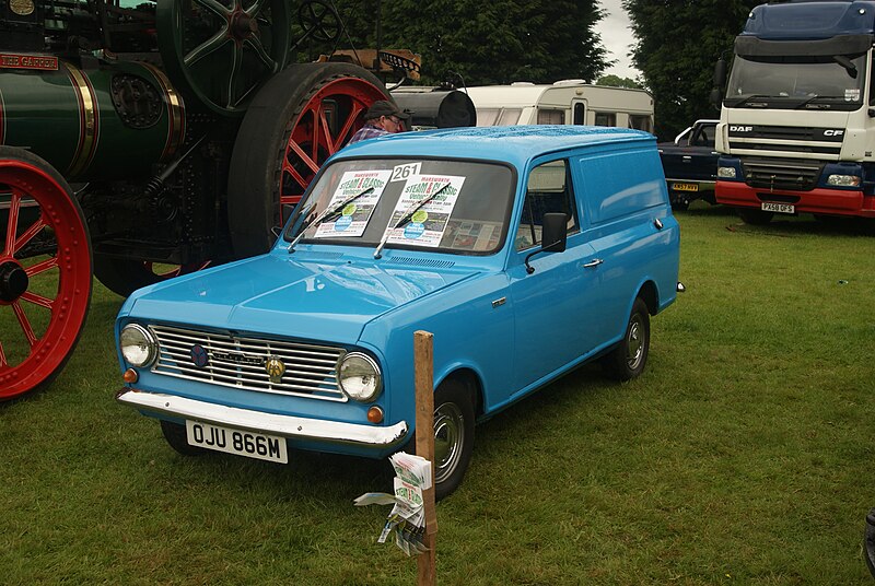 File:View of a Bedford HA van in the St Albans Steam and Country Show ^2 - geograph.org.uk - 4503873.jpg