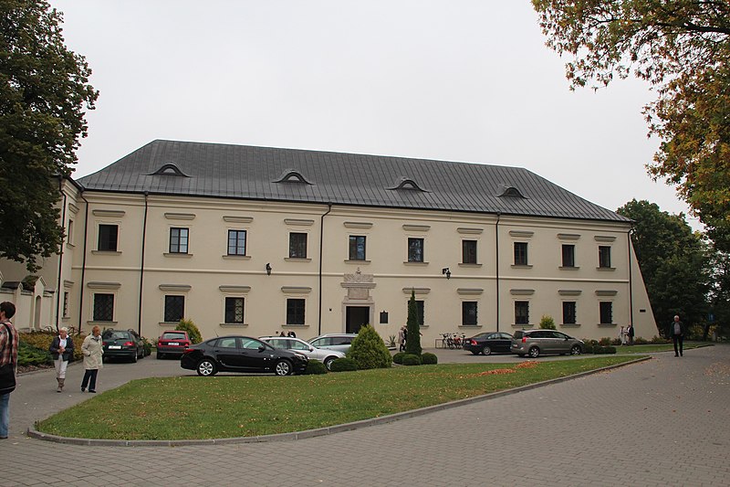 File:Włodawa, klasztor paulinów, XVIII, XIX.JPG