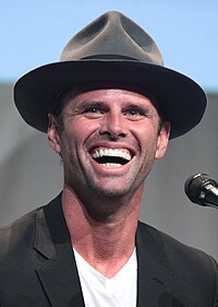 Walton Goggins's performance in the episode received critical acclaim. Walton Goggins by Gage Skidmore.jpg