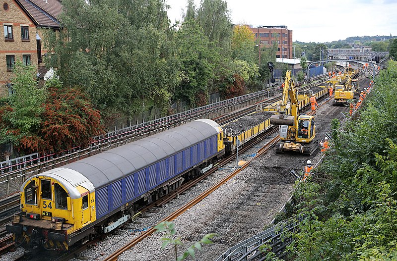 File:Weekend Line and Station Closures (geograph 3701540).jpg