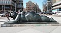 'Mujer con espejo' de Fernando Botero (Madrid) 01.jpg