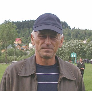 <span class="mw-page-title-main">Volodymyr Zhuravchak</span> Ukrainian footballer (born 1957)