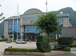 坂祝町役場（2005年7月）