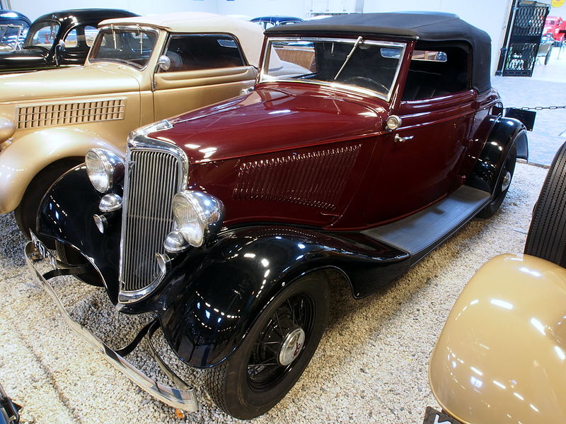 File:1934 Ford 760 pic1.JPG