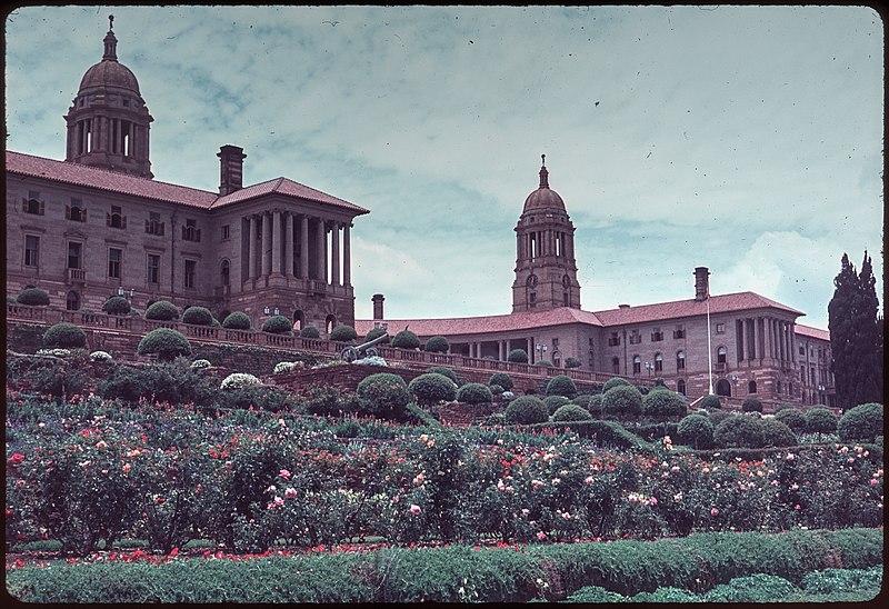 File:1963-1-13 Pretoria - Unie gebouwen.jpg