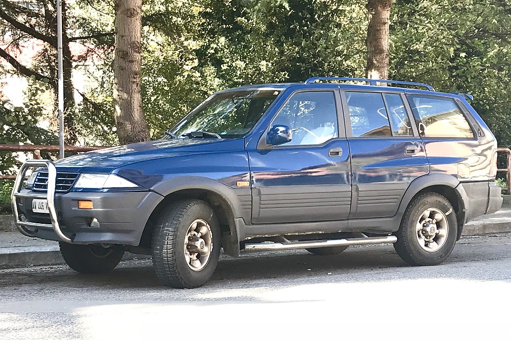 File:1998 Ssangyong Musso Italy.jpg - Wikimedia Commons