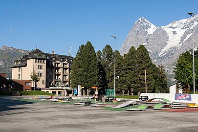 Beim Sportzentrum und Hotel Alpin Palace