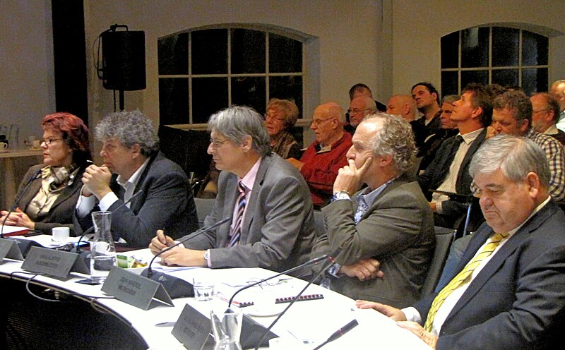 File:2011-11-24 raadsrotonde oij 12.JPG