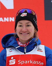 2018-01-13 FIS-Skiweltcup Dresden 2018 (Siegerehrung Frauen) by Sandro Halank–022 Sophie Caldwell.jpg