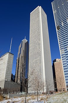 01.01.2020 4904x7356 chicago aon center.jpg